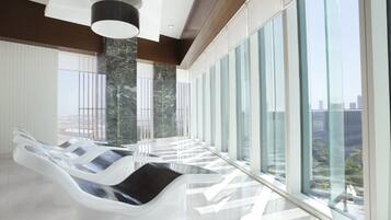 Couples treatment room(s), sauna, Turkish bath/hammam, body treatments
