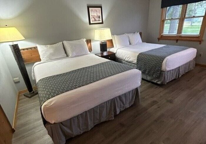 Iron/ironing board, free WiFi, bed sheets, alarm clocks