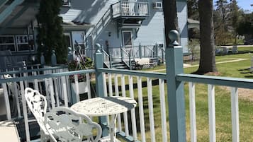 Standard Suite, 2 Queen Beds, Non Smoking, Kitchenette | Balcony