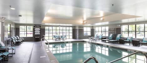 Hồ bơi trong nhà