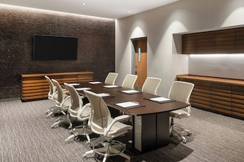 Meeting space at EVEN Hotel New York - Midtown East by IHG