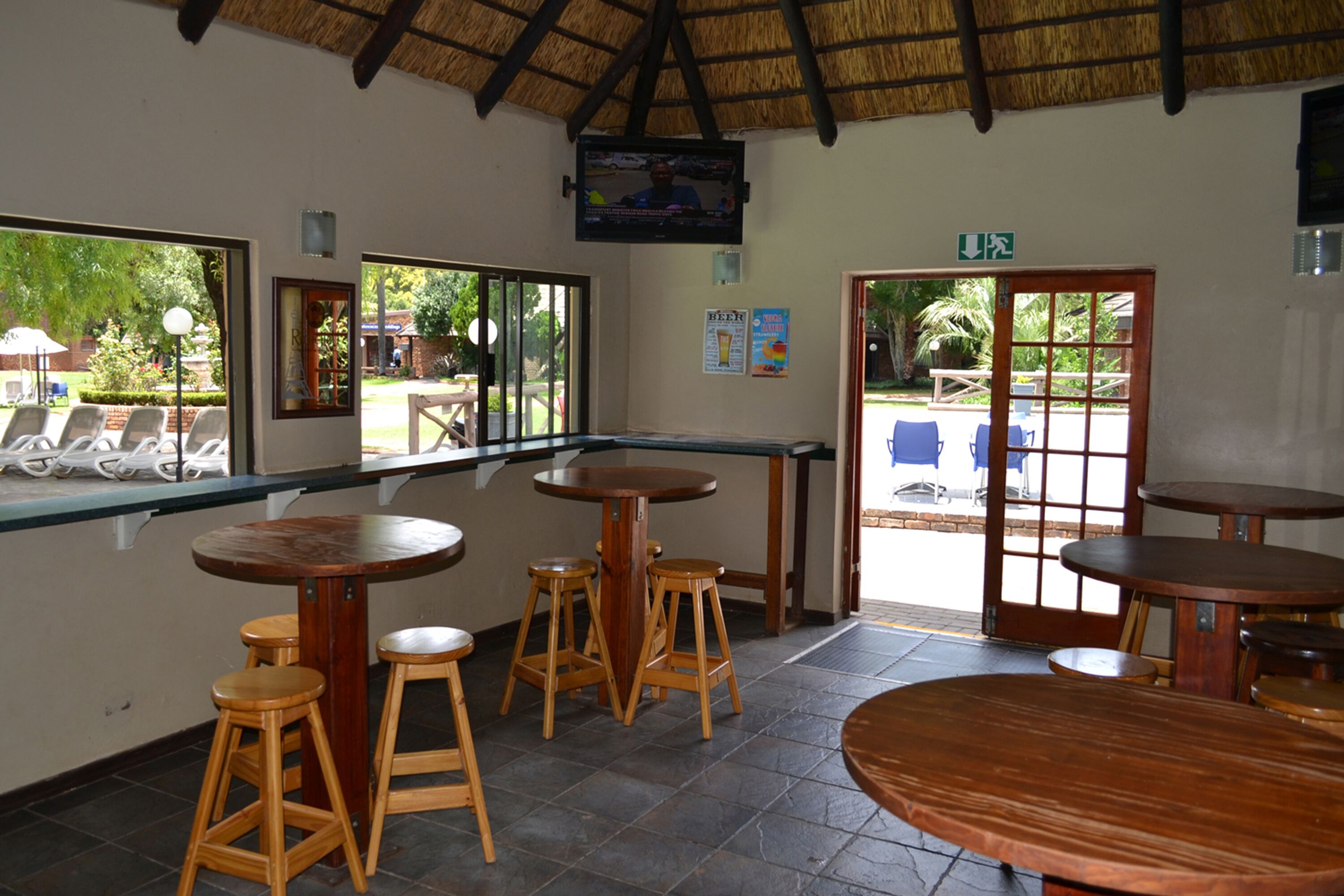 breakfast, lunch and dinner served