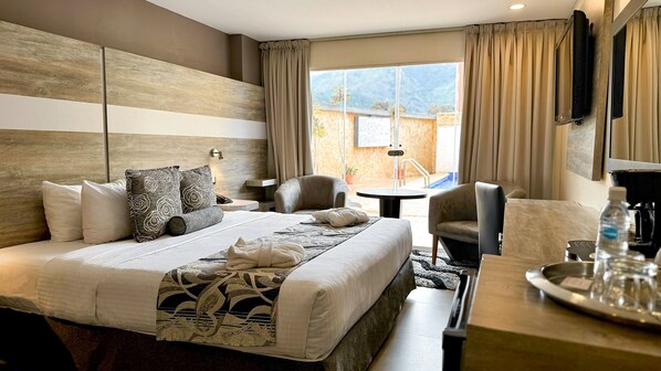 Deluxe Room, Balcony, Mountain View | In-room safe, desk, laptop workspace, blackout drapes - Hotel Tibisay (Milla)