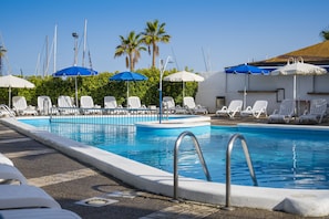 Outdoor pool - Apartamentos Puerto Colon Club (Adeje)