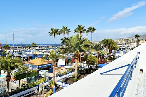 Apartamentos Puerto Colon Club