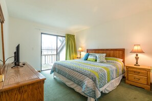 Condo básico, 2 habitaciones | Decoración personalizada y muebles diferentes 