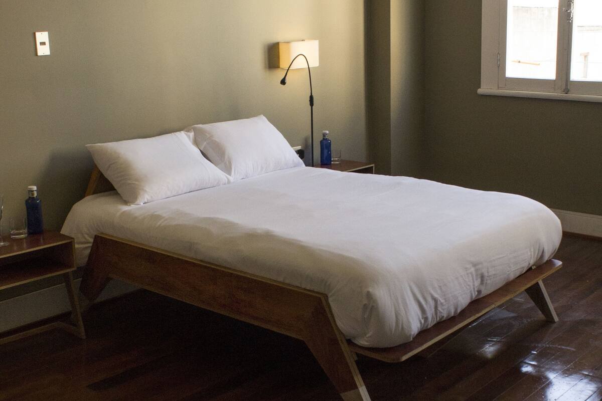 Wifi gratis y ropa de cama