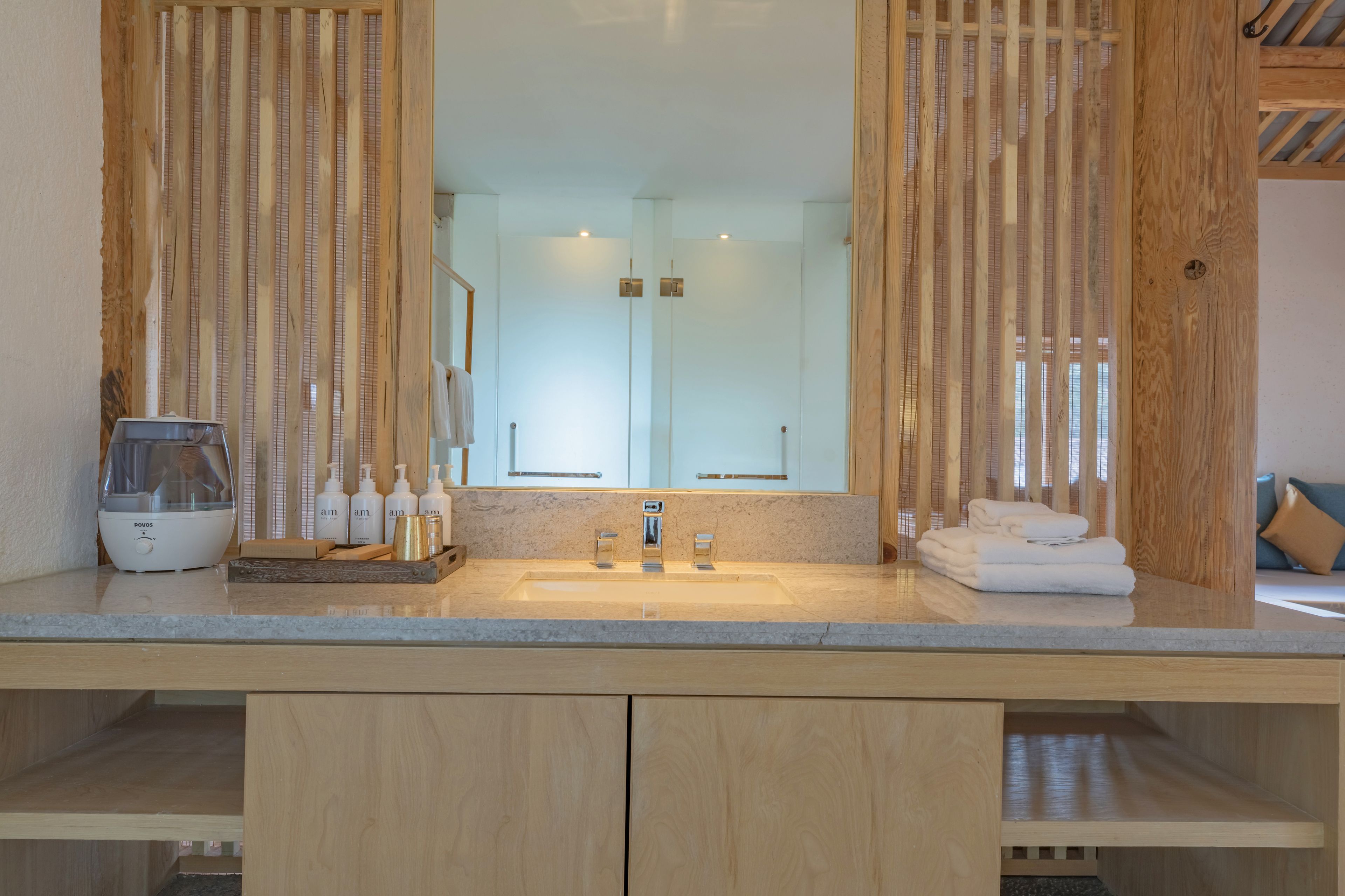 deluxe suite | bathroom | free toiletries, hair dryer, bathrobes, slippers