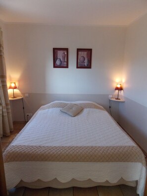 Suite Confort, terrasse | Décoration personnalisée, ameublement personnalisé, Wi-Fi gratuit
