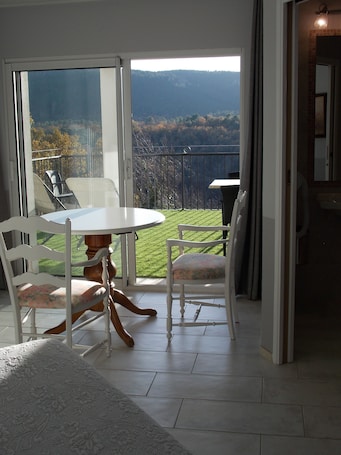 Comfort Room, Accessible, Terrace | Terrace/patio