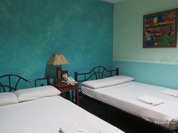 Room - Mayflower Inn (Cebu)