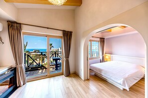 Blackout curtains, soundproofing, free WiFi, bed sheets