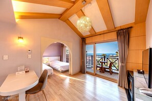 Pimennysverhot, äänieristys, ilmainen Wi-Fi, vuodevaatteet