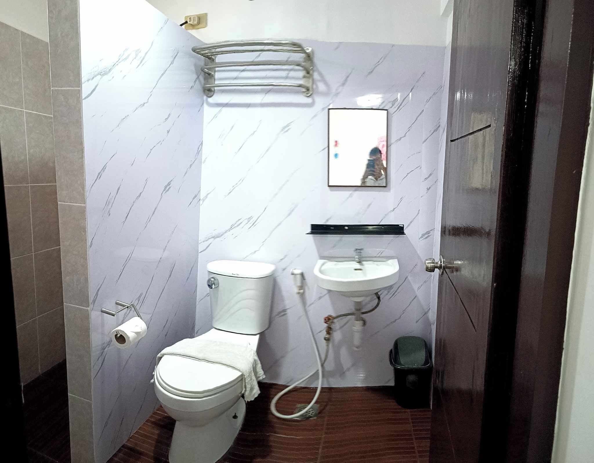 Photo - Lola's Lodge