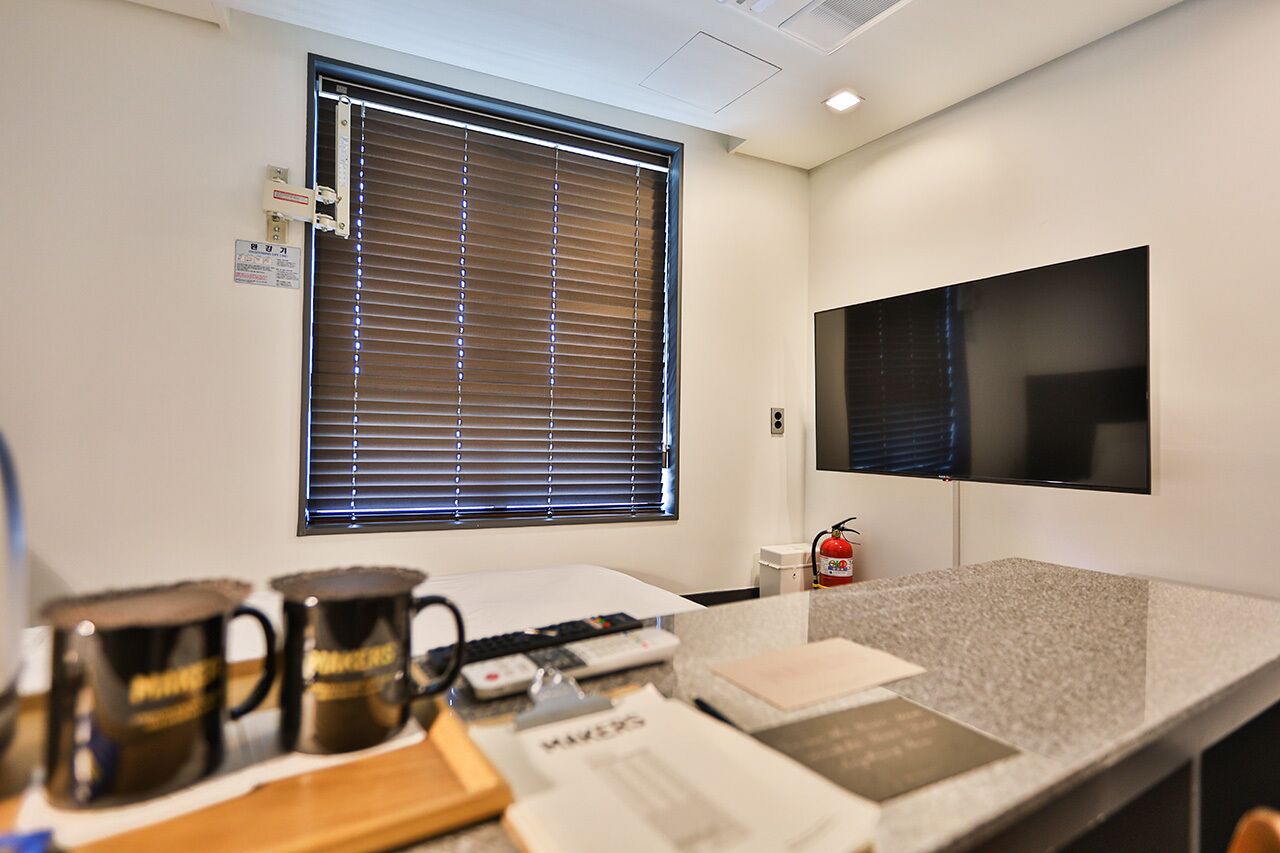 individually decorated, individually furnished, free wifi, bed sheets