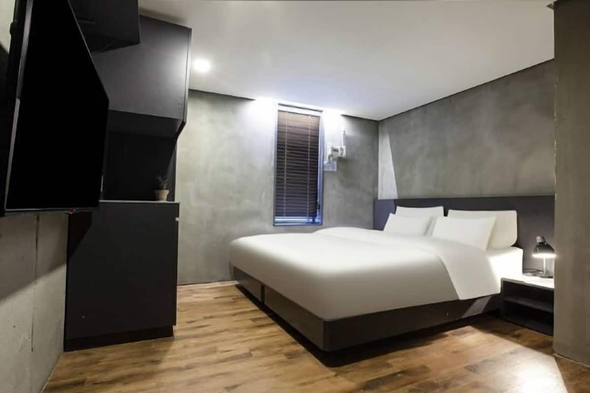 Individually decorated, individually furnished, free WiFi, bed sheets