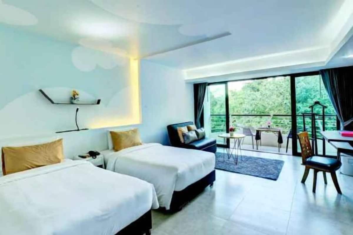 Tallelokero huoneessa, ilmainen Wi-Fi