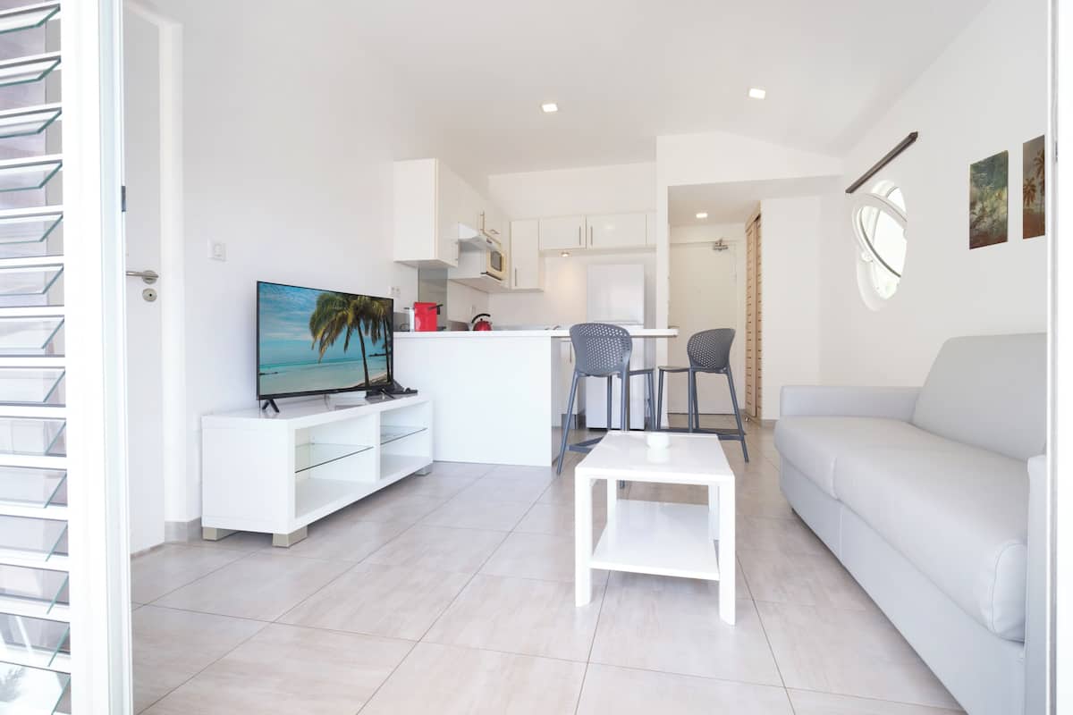 Suite, 1 habitación, vistas al jardín (1st Floor Suite) | 2 dormitorios, caja fuerte, decoración individual