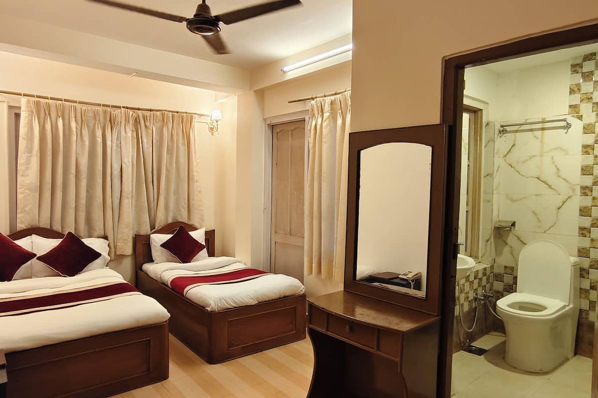 In-room safe, desk, free WiFi, bed sheets