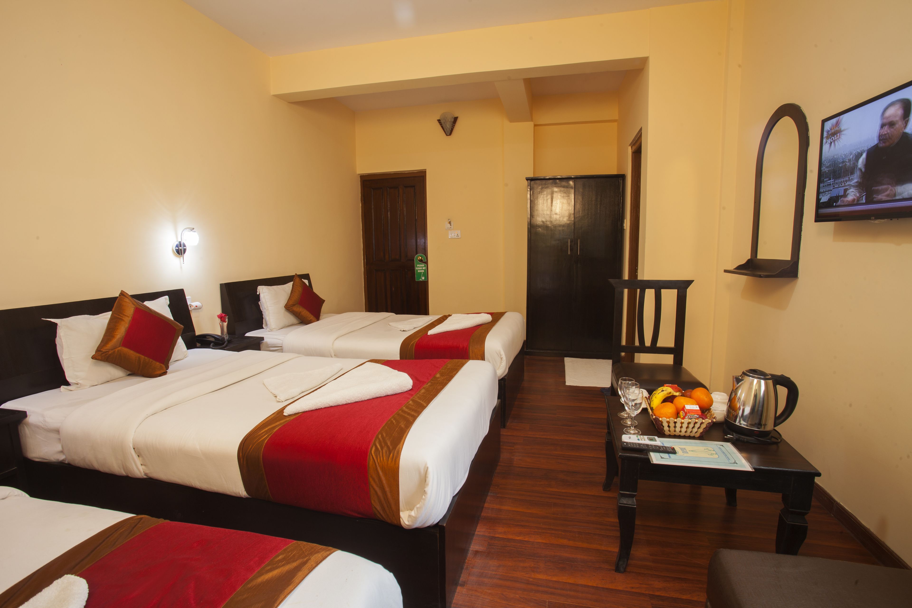 deluxe triple room, 3 bedrooms, private bathroom, city view | premium bedding, desk, iron/ironing board, free wifi