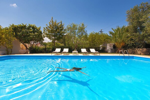 Seasonal outdoor pool - La Fuggiola (San Vito dei Normanni)