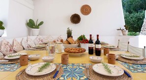 Outdoor dining - La Fuggiola (San Vito dei Normanni)