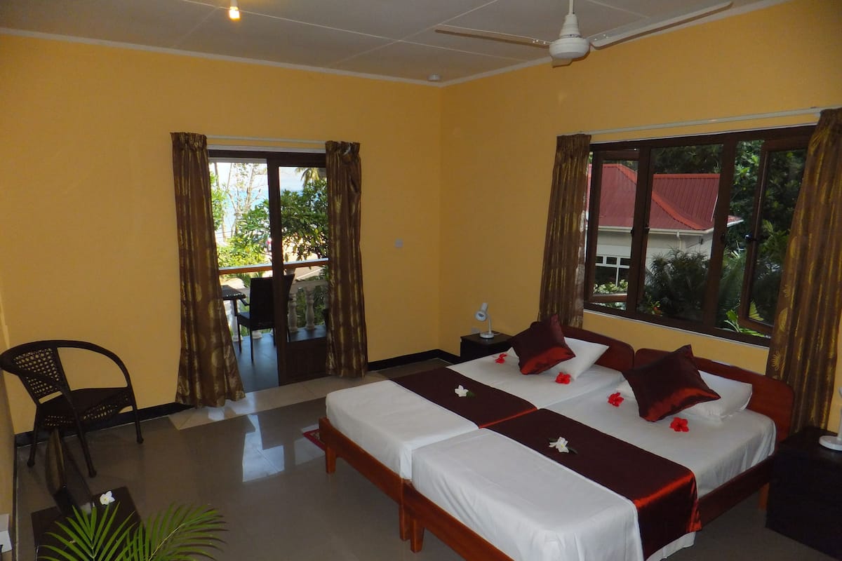 Double Room, Sea View | Premium bedding, cribs (free), bed sheets