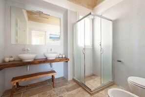 Bathroom - La Serrazza (Salve)