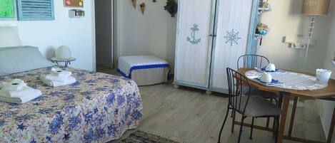 Couette en duvet d'oie, coffres-forts dans les chambres, bureau