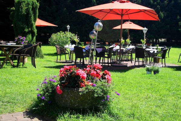 Exterior - Hotel zum Taufstein (Kalbach)