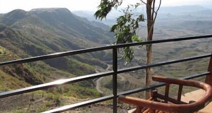 Cliff Edge Hotel - Lalibela
