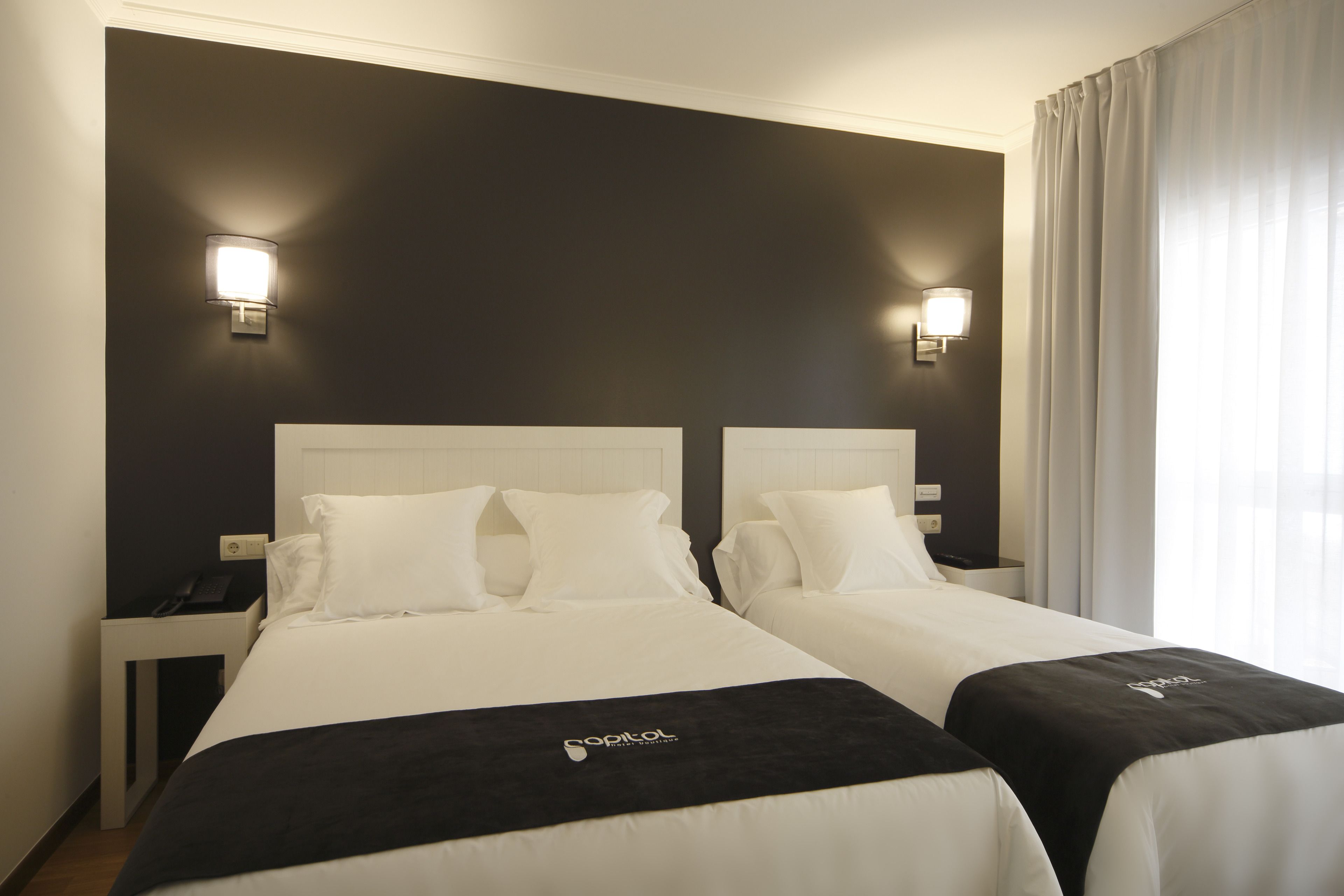 triple room | premium bedding, minibar, in-room safe, desk