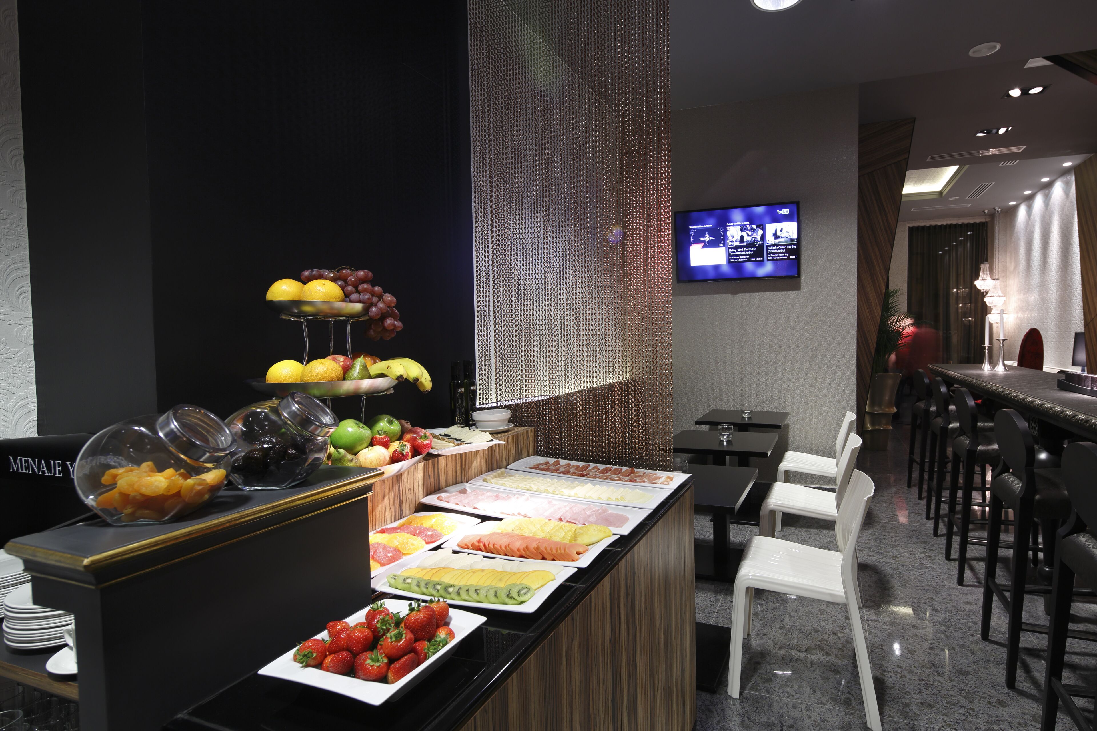 daily buffet breakfast (eur 9 per person)