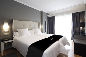 Chambre Double ou avec lits jumeaux | Literie de qualité supérieure, minibar, coffres-forts dans les chambres