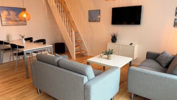 Apartment, Terrasse (6 Menschen) | Wohnbereich | Flachbildfernseher