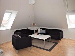 Lejlighed - 3 soveværelser - terrasse (6 personer) | Opholdsområde | Fladskærms-tv