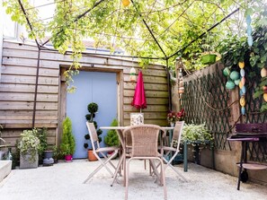 Superior Apartment, Terrace (Rez-de chaussée) | Miscellaneous