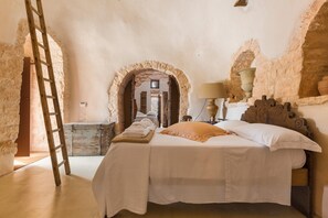 Villa, 4 Bedrooms | 4 bedrooms, iron/ironing board - Trulli di Monte Reale (Ostuni)