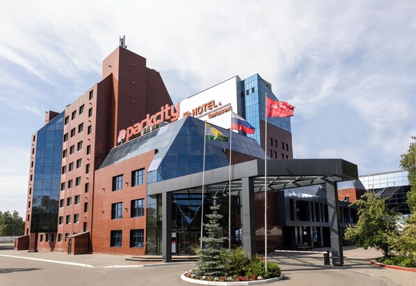 Front of property - ParkCity Hotel (Chelyabinsk)
