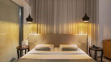 Premier Room | In-room safe, individually decorated, individually furnished, desk