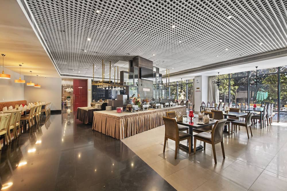 Hotel Satkar Grande