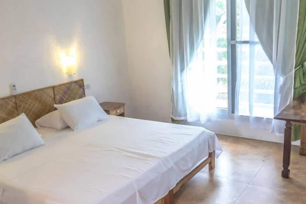 Studio, 2 Single Beds, Balcony