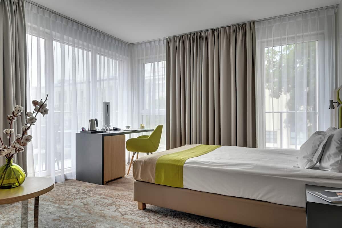 Minibar, in-room safe, desk, blackout drapes