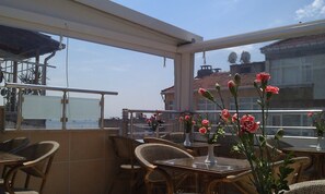 Food court - Cube Suites (Istanbul)