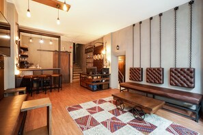 Interior entrance - Cube Suites (Istanbul)