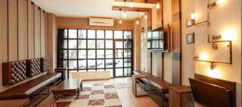 Cube Suites