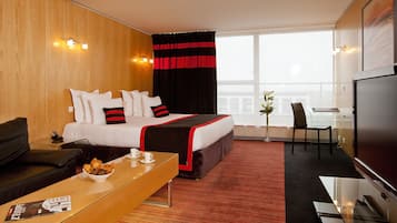 Premium bedding, minibar, in-room safe, desk