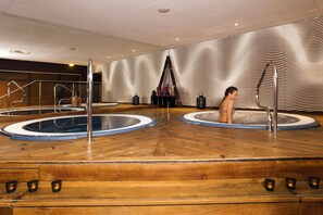 Bain à remous intérieur