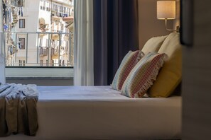 Premium bedding, down duvets, minibar, in-room safe - Cinque Terre Gateway (La Spezia)