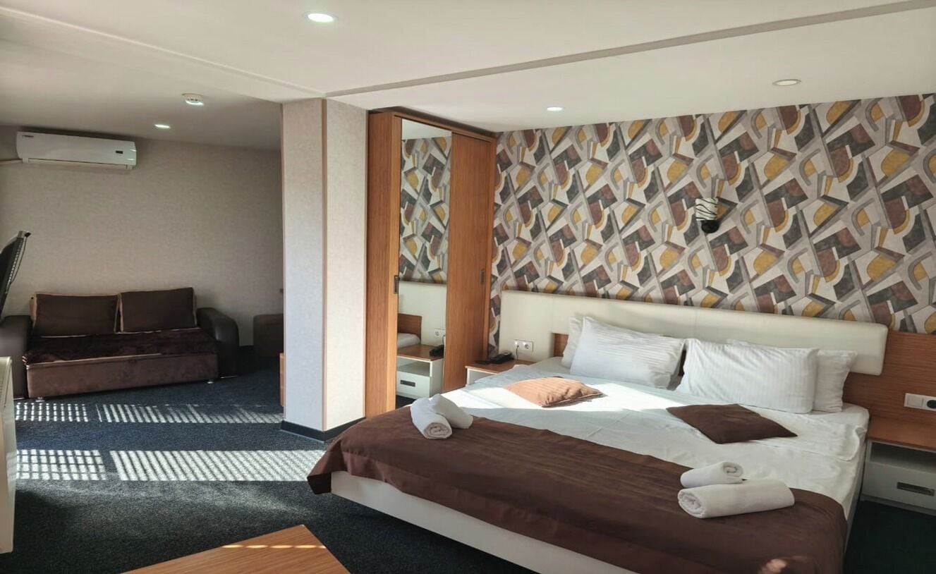 deluxe room, balcony | 1 bedroom, premium bedding, in-room safe, soundproofing